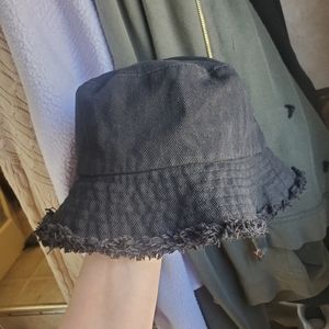 Black Bucket Hat